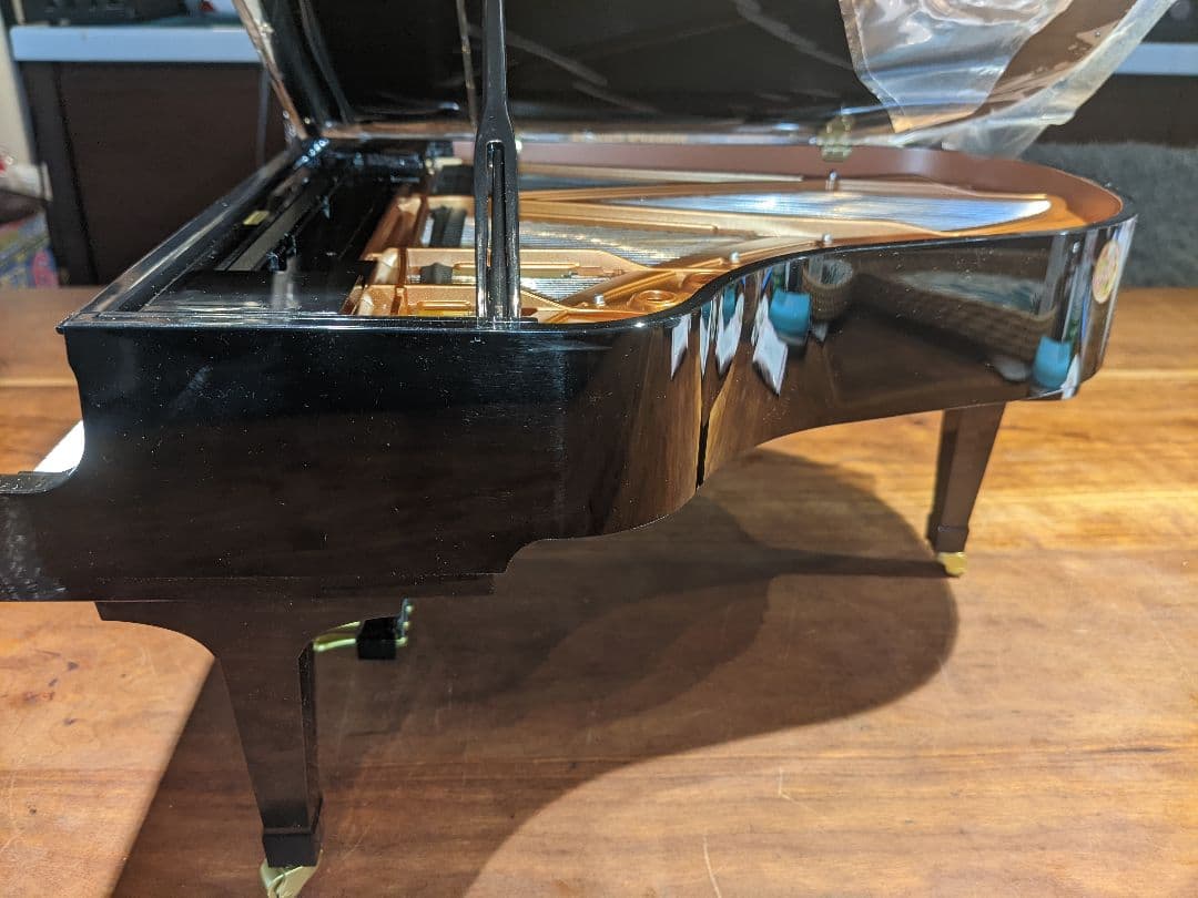 セガトイズ　グランドピアニスト