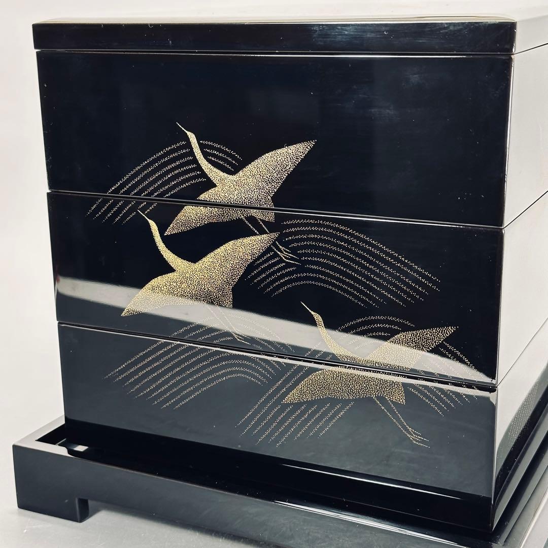 a352 送料無料 輪島塗 巨匠 三谷吾一作 千羽鶴 沈金 三段重 在銘 共箱