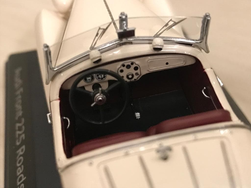 ミニカー Audi Front 225 Roadster 1935 Creme White