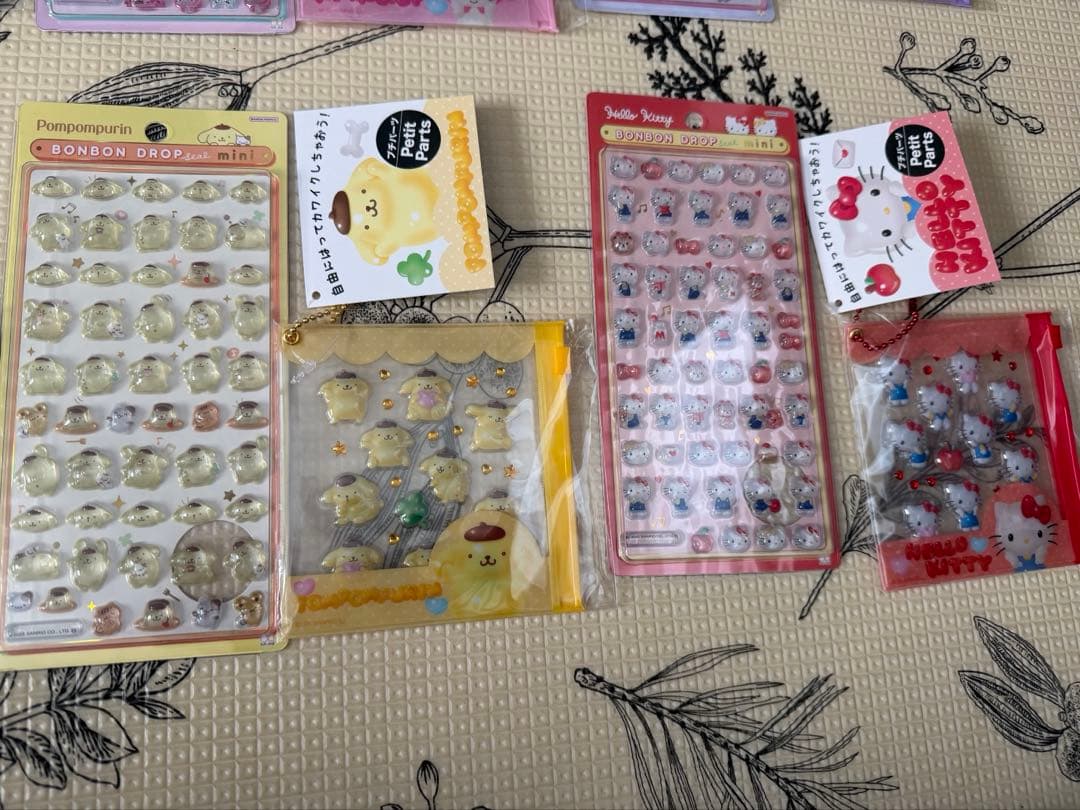 【完全正規品】ボンボンドロップシール　サンリオmini デコパーツ６種セット
