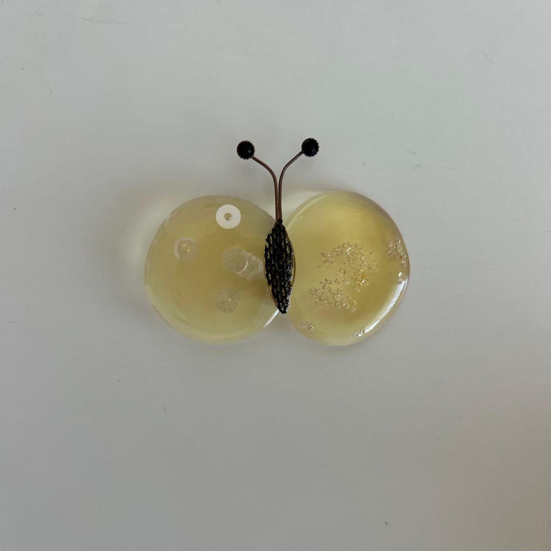 ミナ ペルホネンちょうちょ　ブローチ