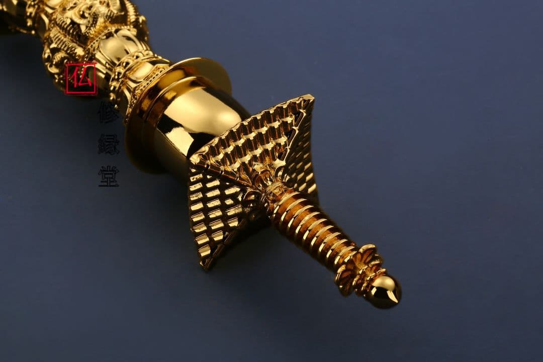 【修縁堂】密教法具 鬼面金剛盤 塔鈴塔杵金剛盤 ひとそろいです