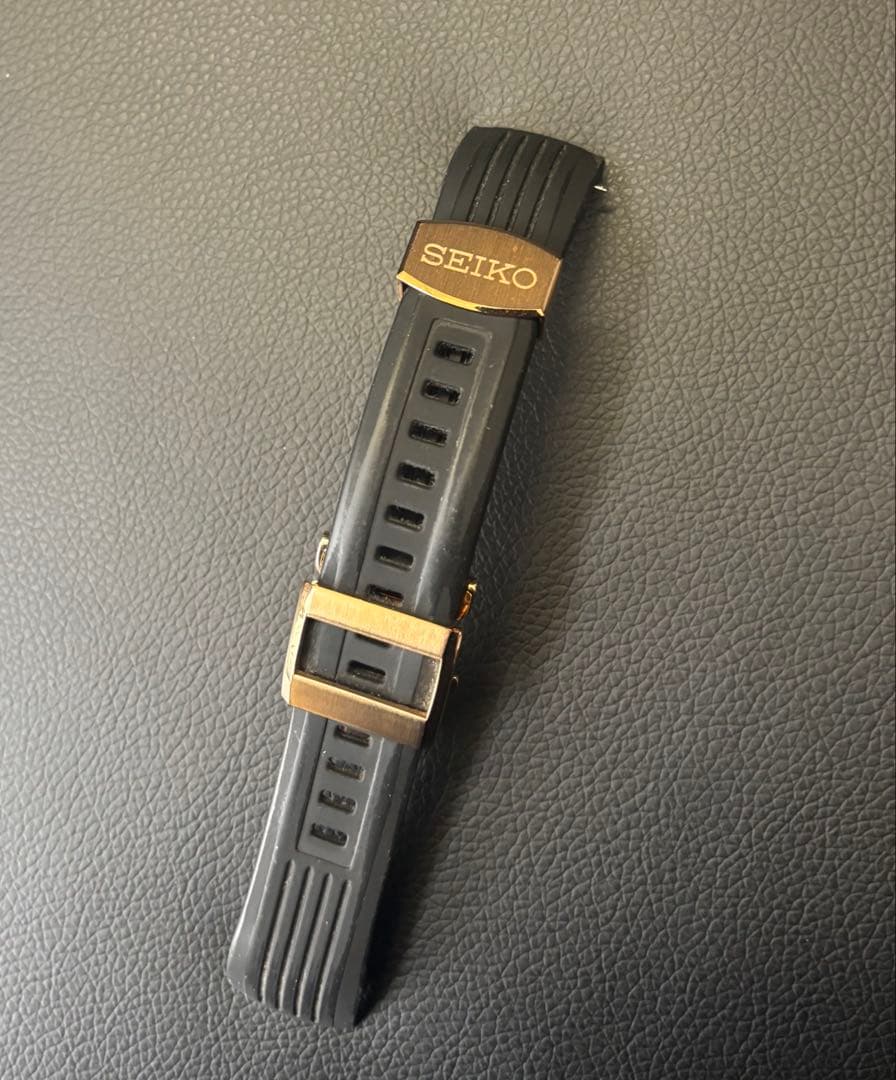 セイコーアストロン ラバーベルト ゴールドDバックル　SBXB055