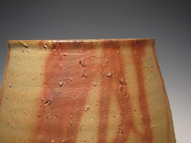 ★　伊勢崎満　備前緋襷花入　表千家　十四代　而妙斎の花押がございます★x592