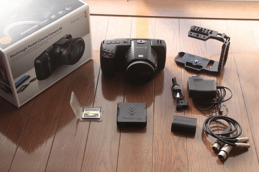 BMPCC6K、SmallRigハーフケージ、Cfast256GB