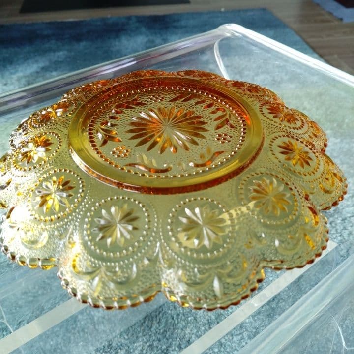 アンティーク琥珀色のガラスのお皿 アクセサリー置き、フェントンお好きな方もー。