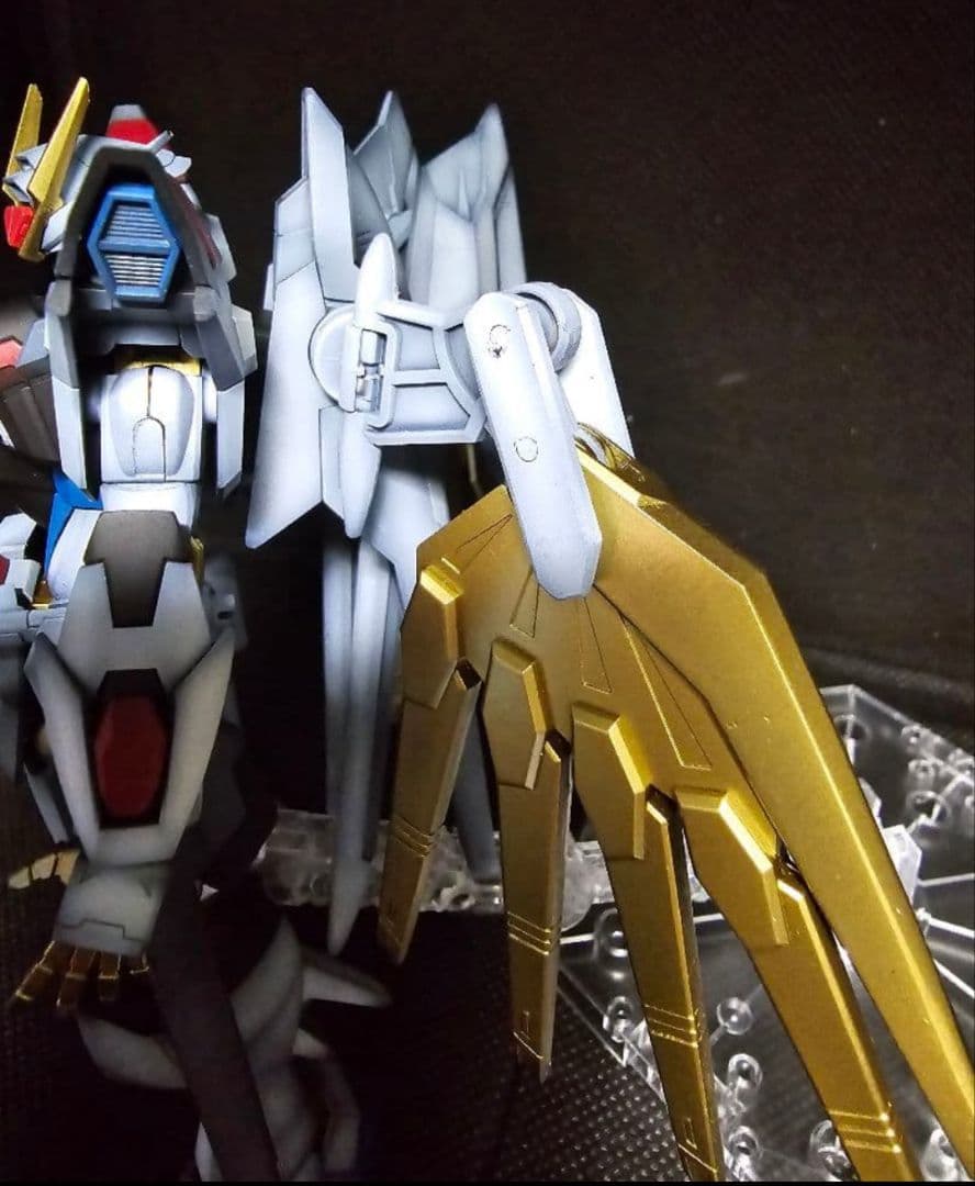 HG　マイティーストライクフリーダムガンダム　塗装完成品