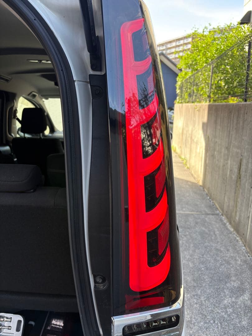 エスクァイア　ヴォクシー　ノア　80 85 メテオテール