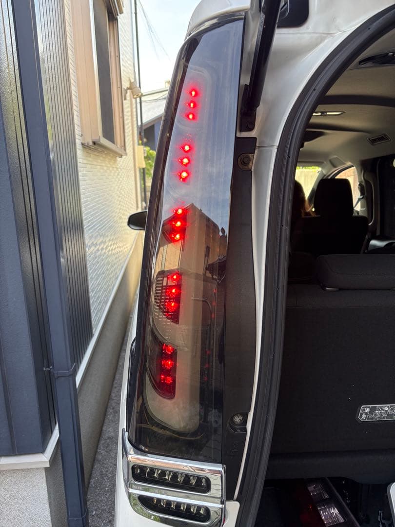 エスクァイア　ヴォクシー　ノア　80 85 メテオテール