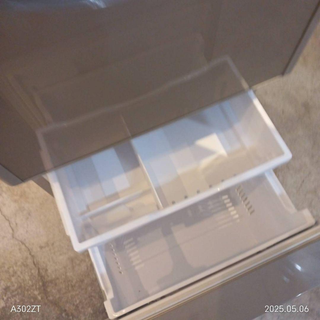 011 送料設置無料　神奈川限定配送　日立　大型冷蔵庫　人気モデル　315L