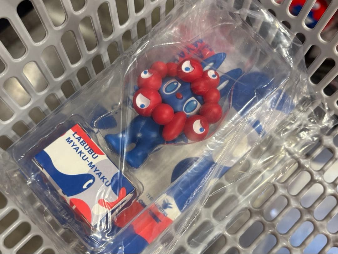 LABUBU MYAKU-MYAKU フィギュア ラブブ ミャクミャク