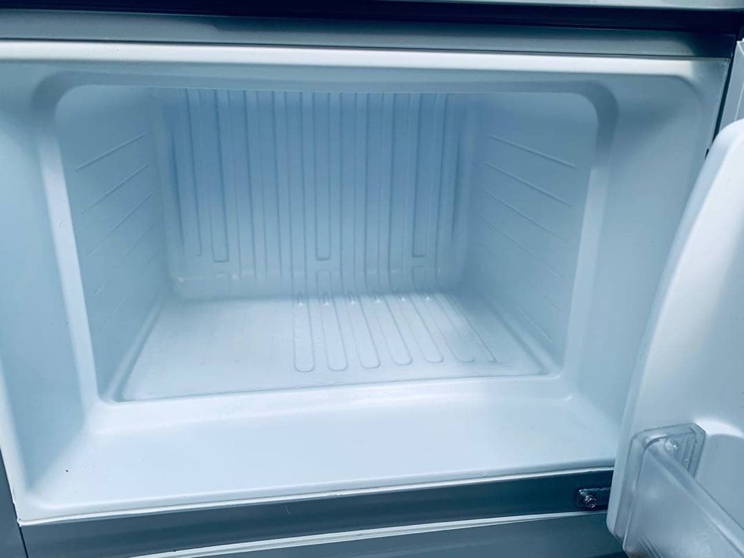 AQUA ノンフロン直冷式冷凍冷蔵庫　AQR-111D