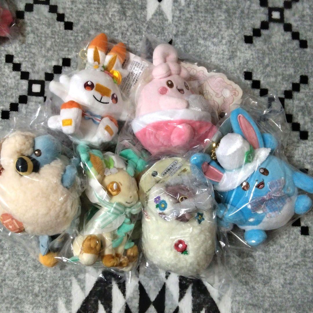 ポケモンセンター限定！　マスコット　イースター♡　リーフィア　ニンフィア