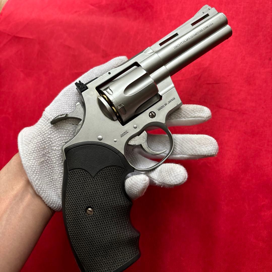 廃盤希少　東京マルイ　24連射ガスリボルバーコルトパイソン357マグナムシルバー