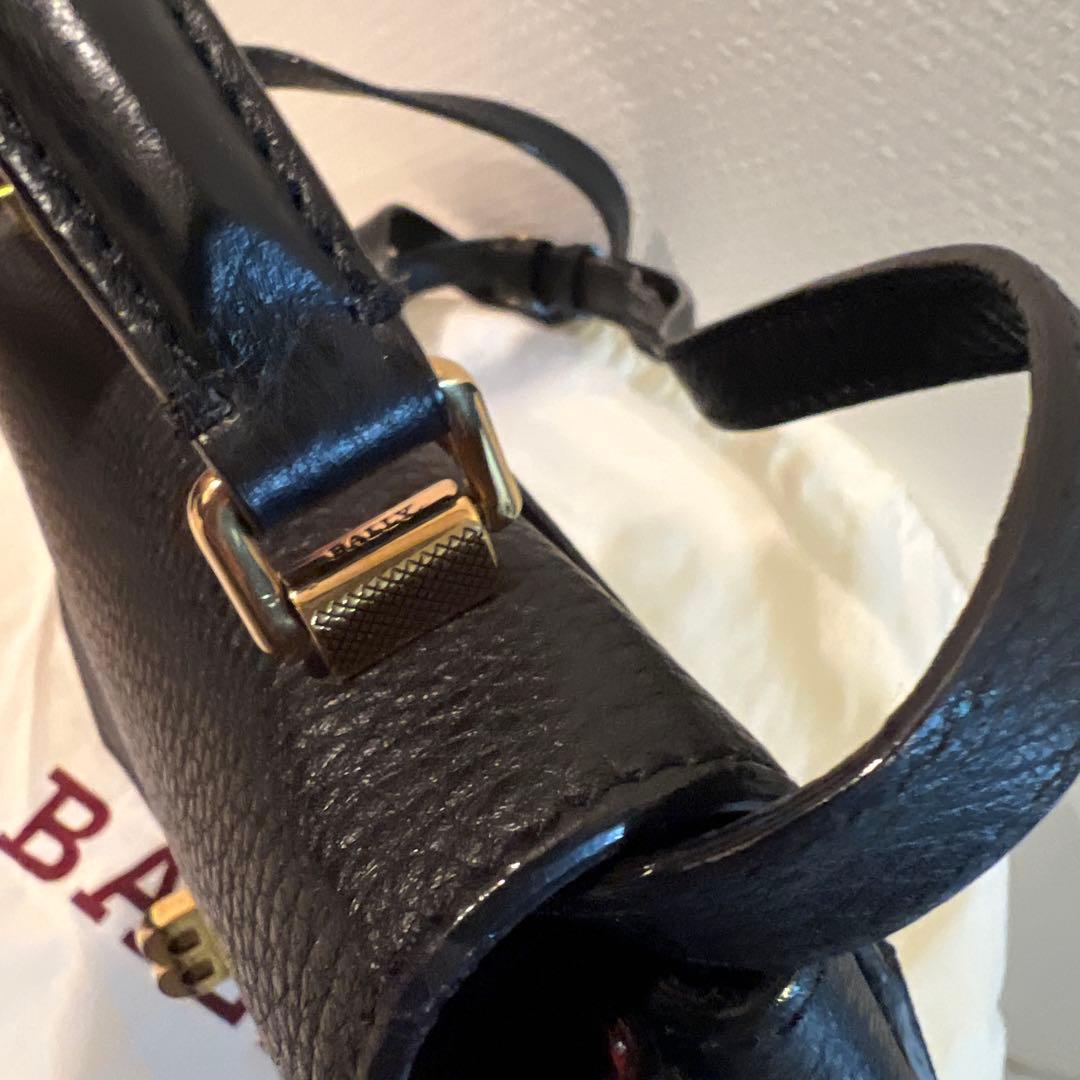 BALLY 黒 レザー ショルダーバッグ