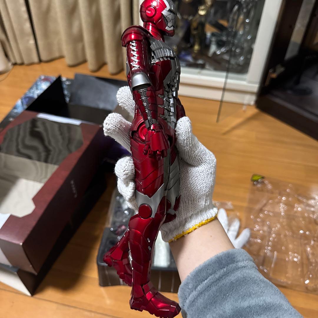 アイアンマン マーク　5 ホットトイズ