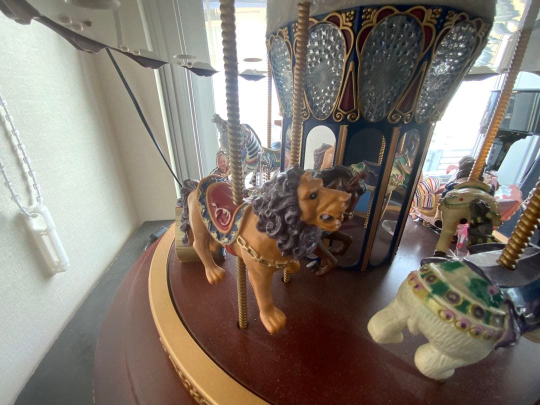 メリーゴーランド型オルゴール