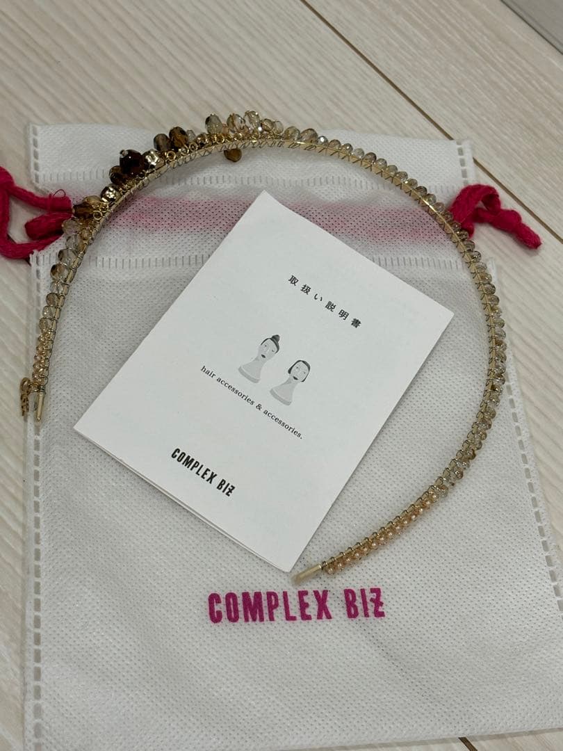COMPLEX BIZ コンプレックスビズ 超美品 ビジューのカチューシャ