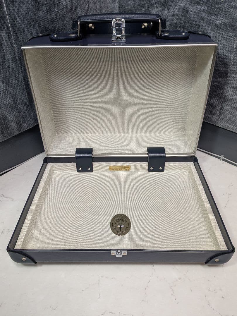 ④グローブトロッター ネイビー スモールアタッシェ