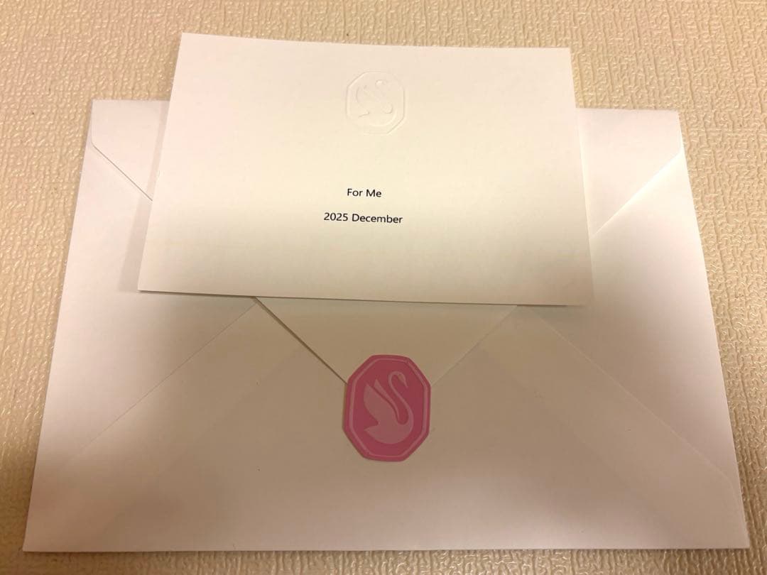 【新品・未使用】スワロフスキーStilla スタッドピアス　ゴールド