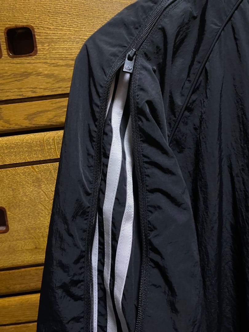 2025最新！adidas オリジナルス　ナイロンセットアップ　XL