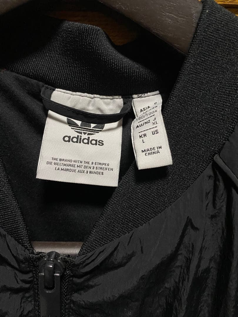 2025最新！adidas オリジナルス　ナイロンセットアップ　XL