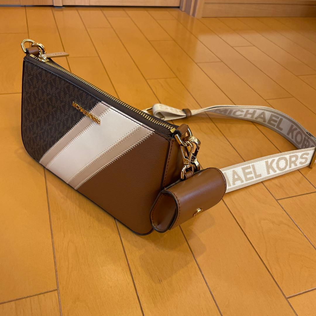 【値下げしました】MICHAEL KORS ストライプショルダーバッグ