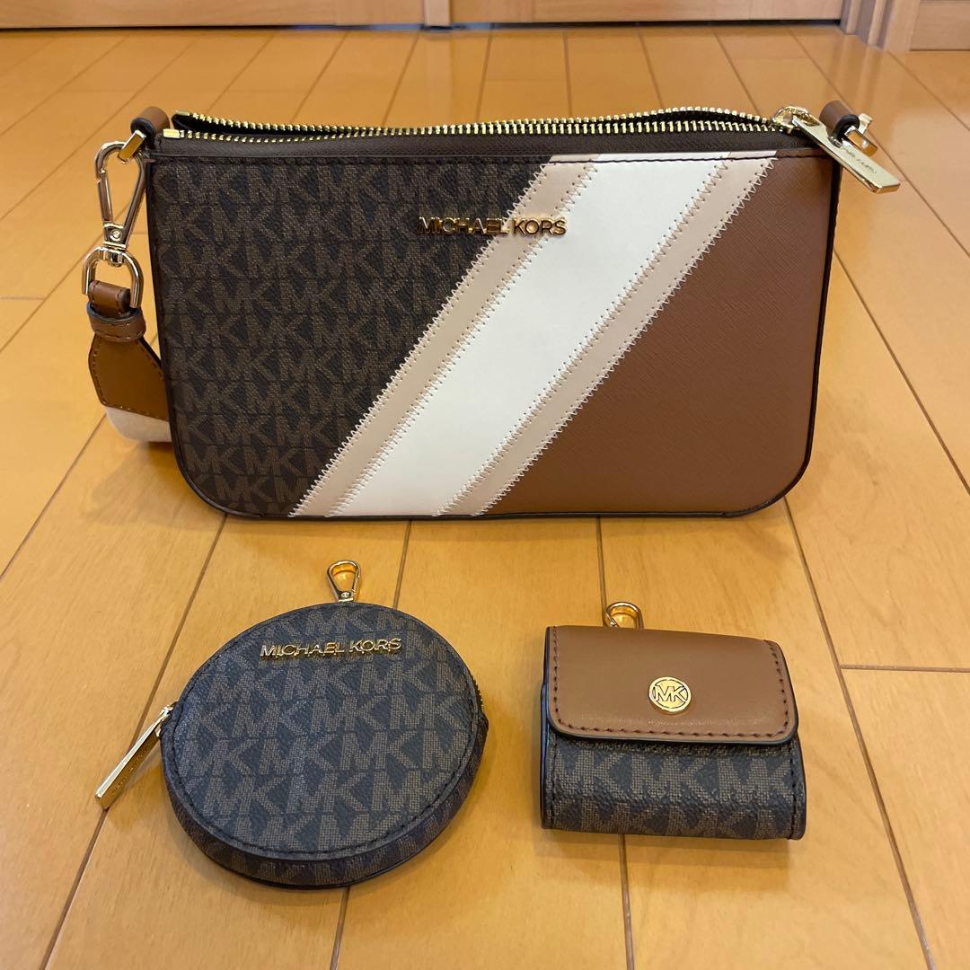 【値下げしました】MICHAEL KORS ストライプショルダーバッグ