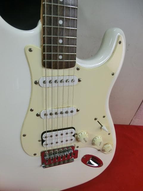 55：Squier Bullet Strat　Fender　エレキギタージャンク