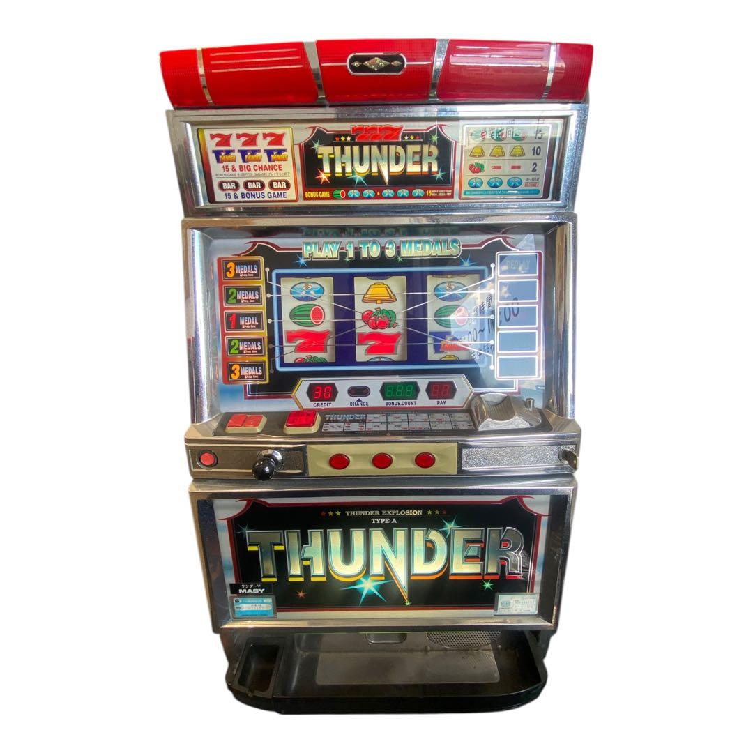 ⭐️パチスロ実機　サンダーV 不要機 ドア 設定キーあり 家庭用電源