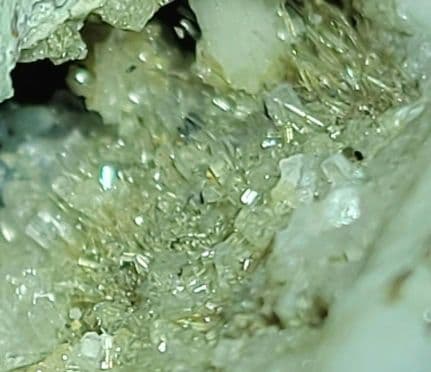 ！財宝！巨大アレキサンドライト？！内部水晶クラスターあり原石！宝石級！！　糸魚川