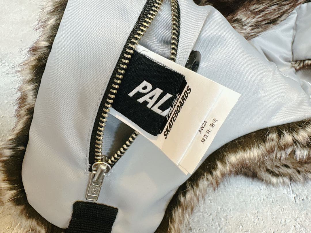 PALACE パレス 2B REVERSO FUR TROOPER キャップ