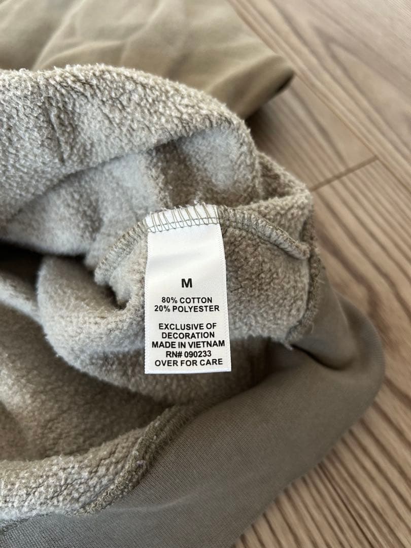 【美品】ESSENTIALS パーカー フーディーfod fear of god