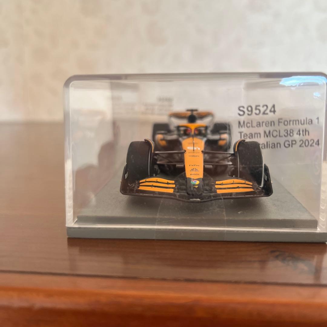 McLaren Formula 1 MCL38 ミニカー 2024