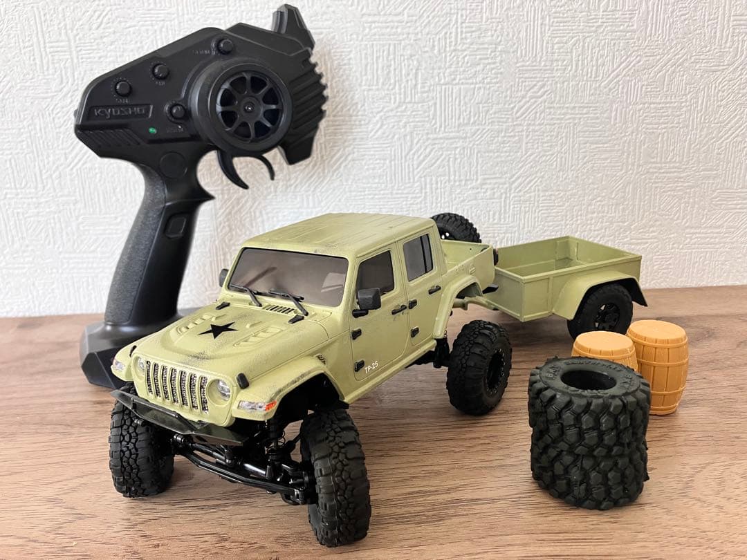 京商jeepグラディエーター風　ミニッツ4×4