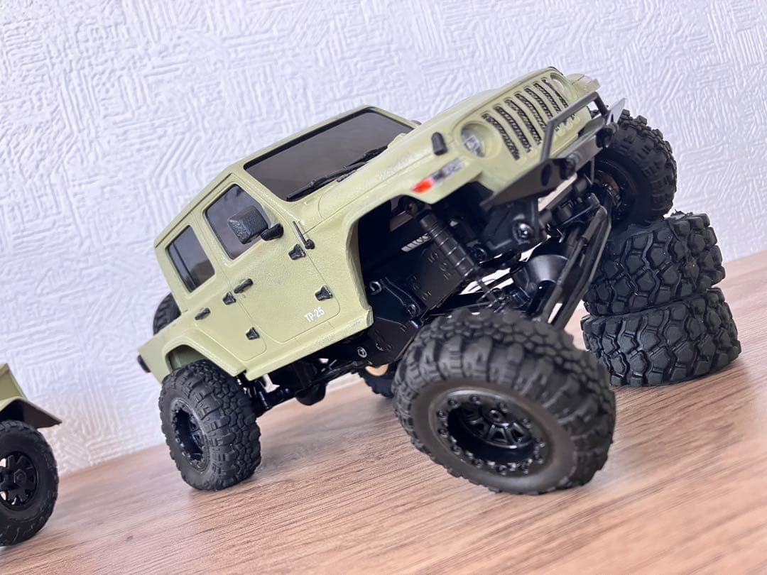 京商jeepグラディエーター風　ミニッツ4×4
