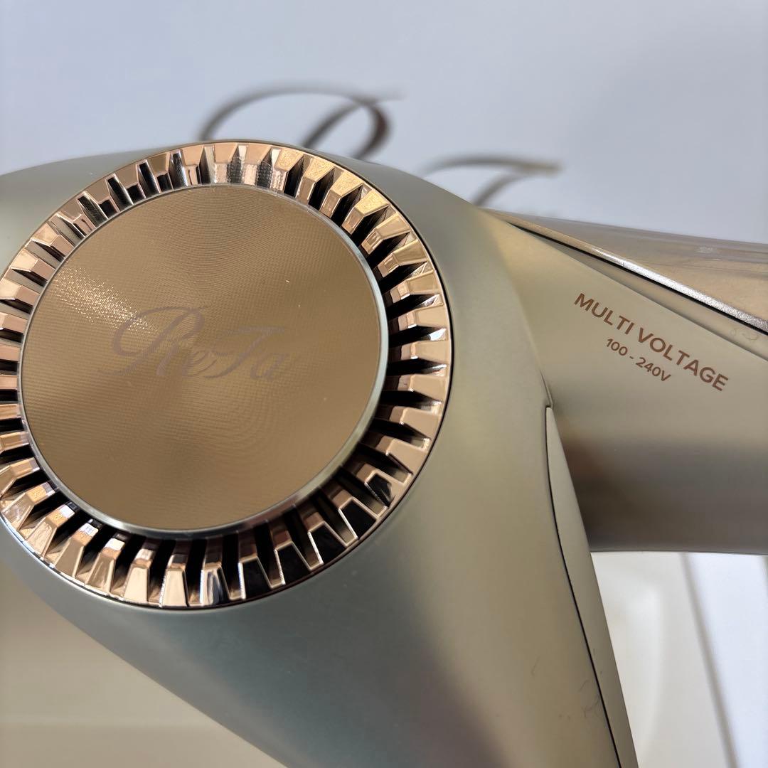 ReFa ヘアドライヤー ＢＸW シャンパンクレージュ海外でも使えます
