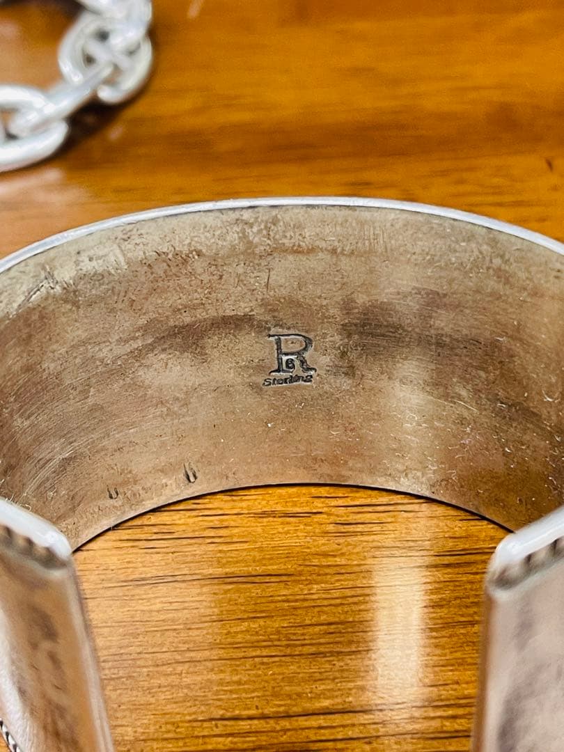 唯一無二 インディアンジュエリー ナバホ族 バングル ブレスレット シルバー