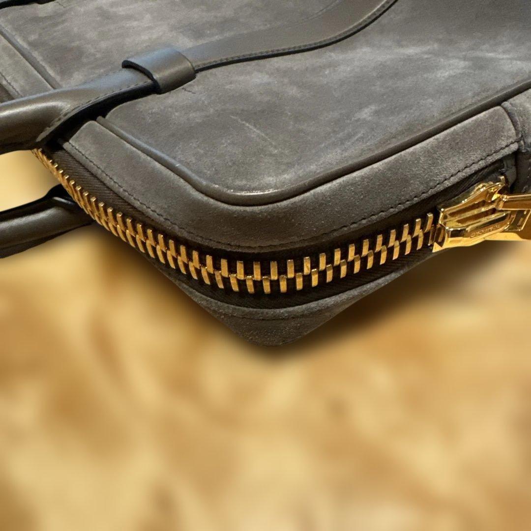 トムフォードグレー スエード ビジネスバッグ