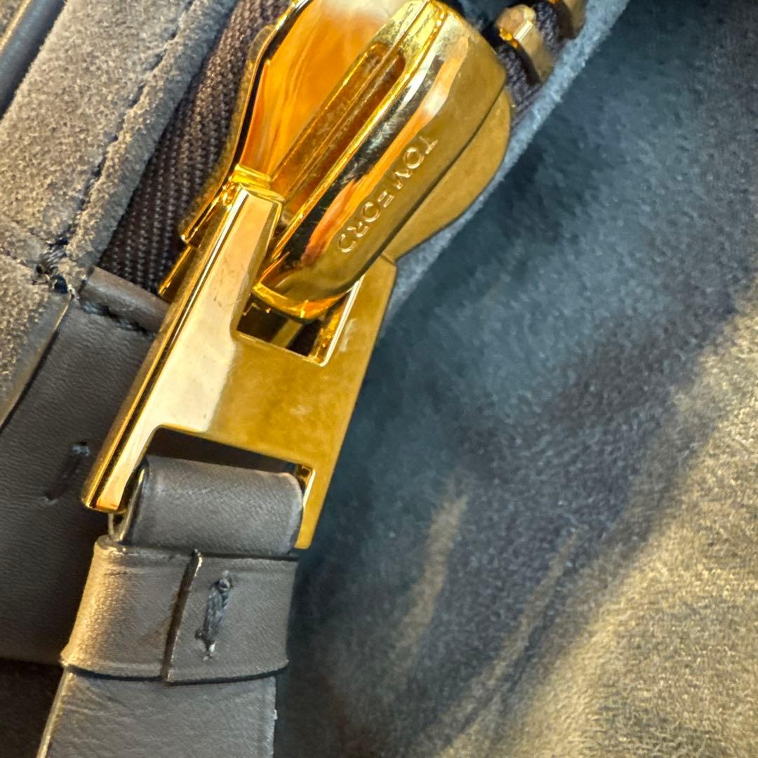 トムフォードグレー スエード ビジネスバッグ