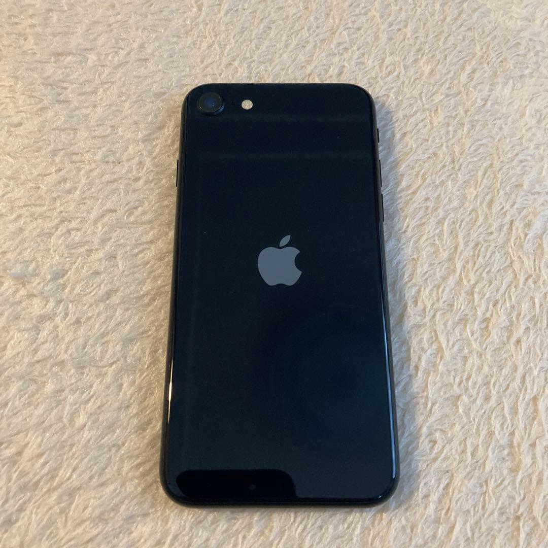 Apple iPhone SE (第3世代) ブラック 本体　64GB
