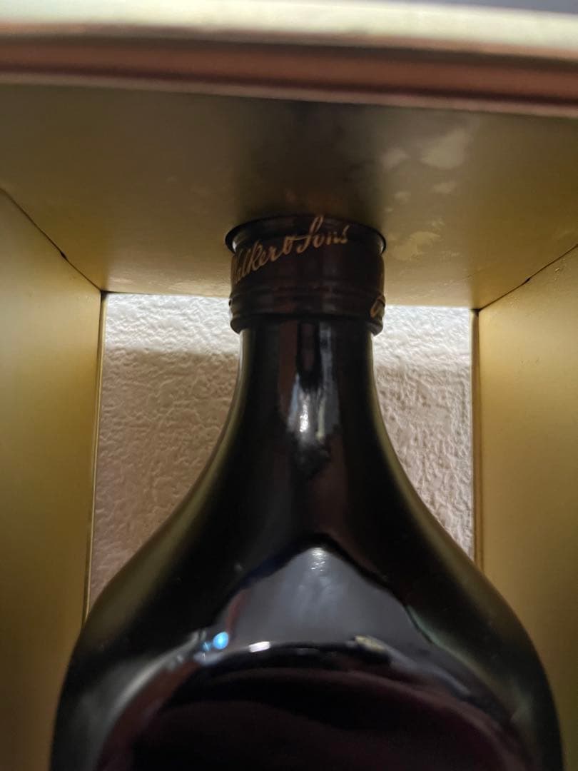 ジョニーウォーカーブラックラベルの100周年記念のアニバーサリーエディション