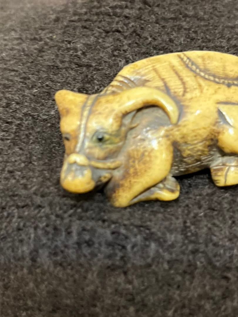 アンティーク 水牛の根付け　骨董