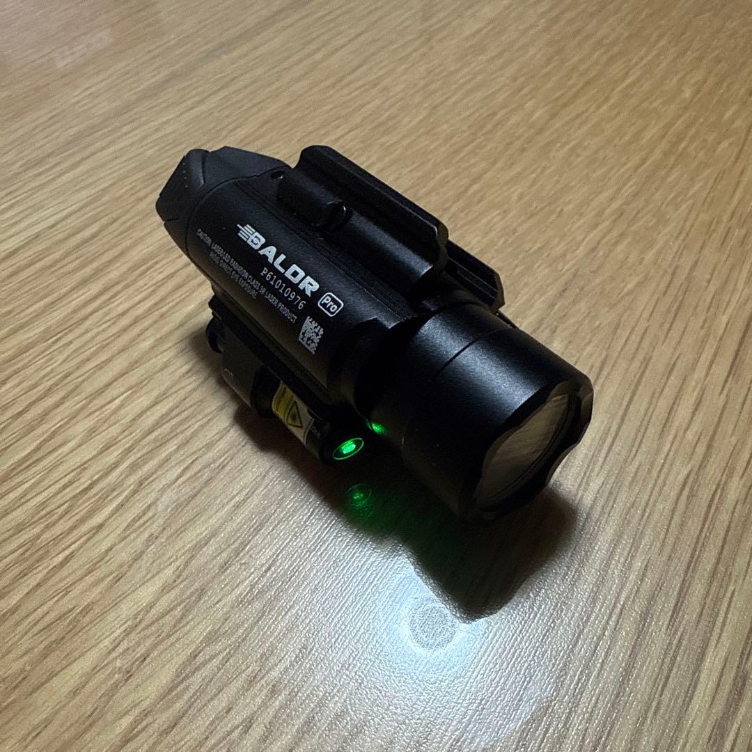 OLIGHT ウェポンライト