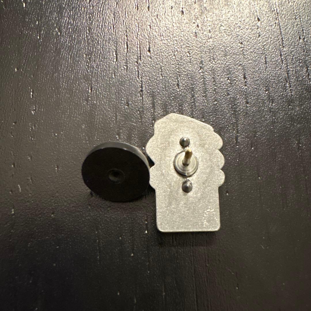 【非売品】大阪関西万博 フランス館関係者ピンバッジ