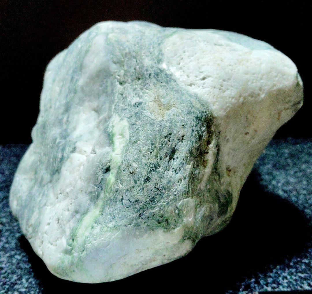 ★翡翠原石★糸魚川硬玉【小滝・転石・バレル磨き3,672ｇ】