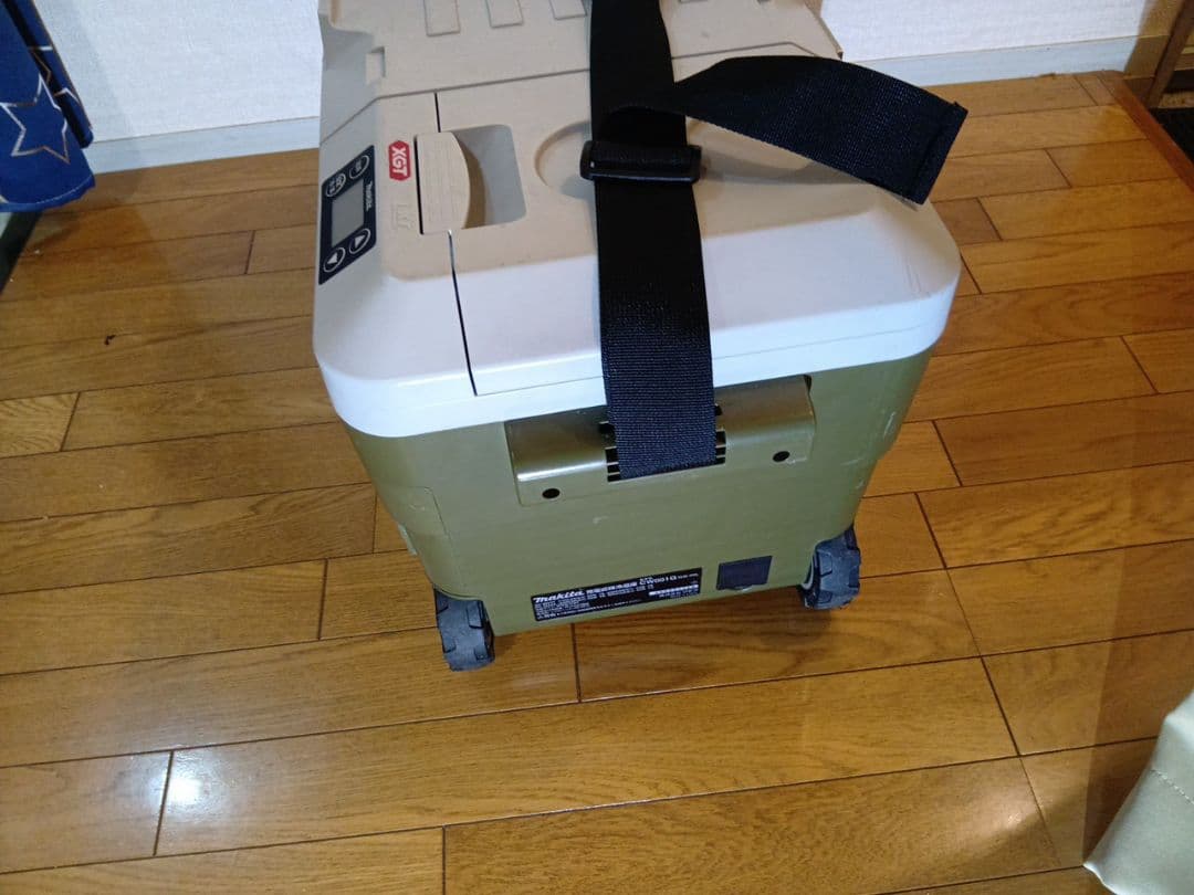 Makita 　CW001G　冷温庫 グリーン