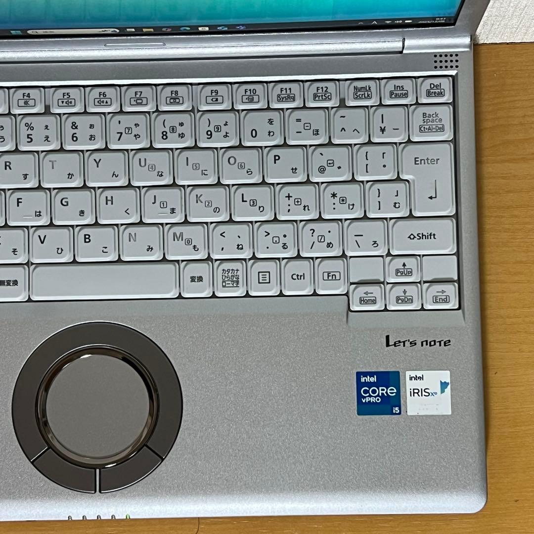 中古美品レッツノートSV1 i5 16G／256GB／Office2024