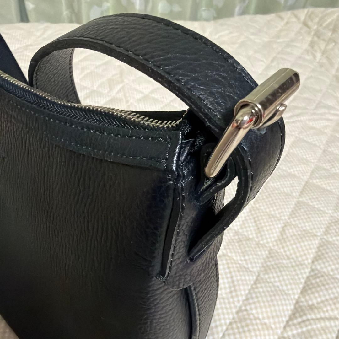 バーバリー　ハンドバッグ、肩掛け　黒　革製品　内側チェック柄　【値下げ不可】