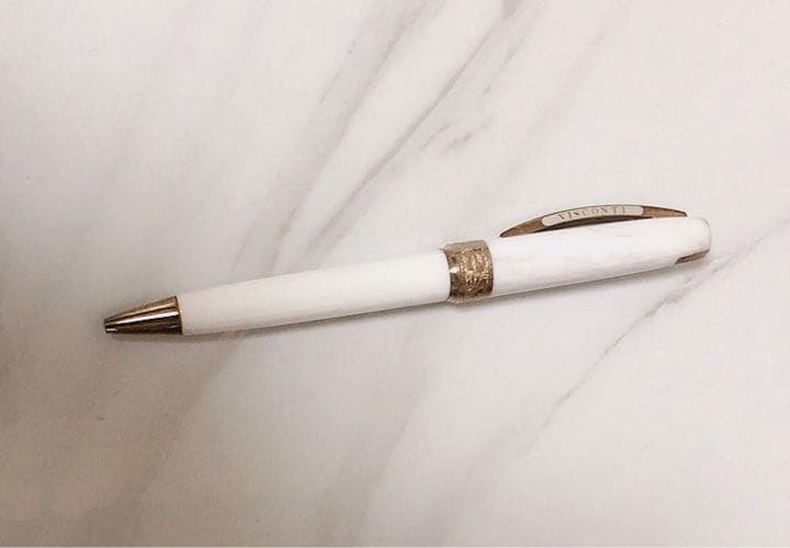 ボールペン　ヴィスコンティー　VISCONTI 白　ホワイト